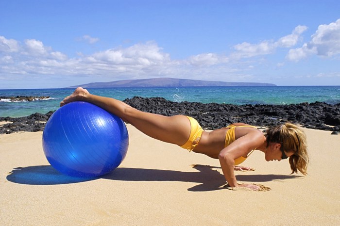 gainage-ventral-avec-un-swissball-273459_w1000