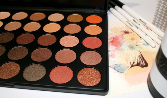 palette_35os_35_color_shimmer_nature_glow_morphe_07