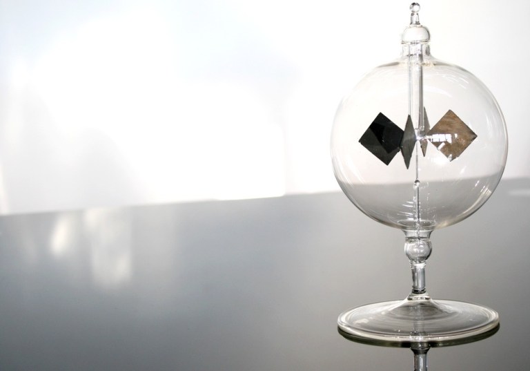 Radiomètre à énergie solaire transparent, palettes rotatives, radiomètre en verre, moulin à lumière éducatif scientifique  21